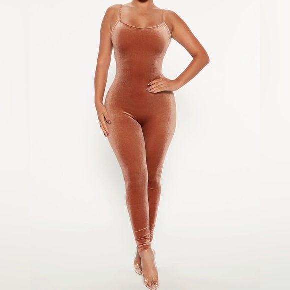 ❌Sold❌ Fashion Nova Velour Jumpsuit - Picture 1 of 2